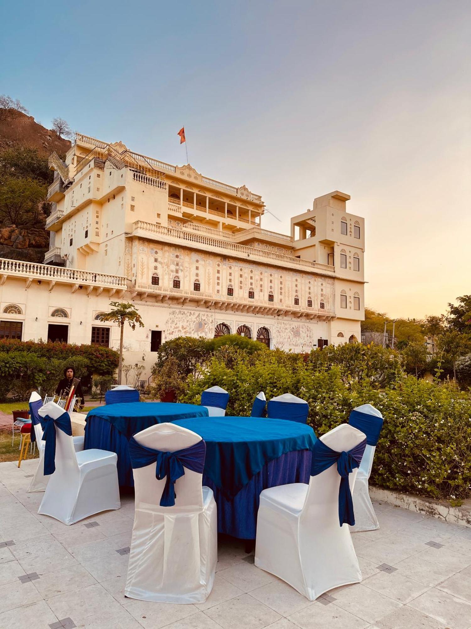 Castle Kalwar Hotel Pachar Buitenkant foto