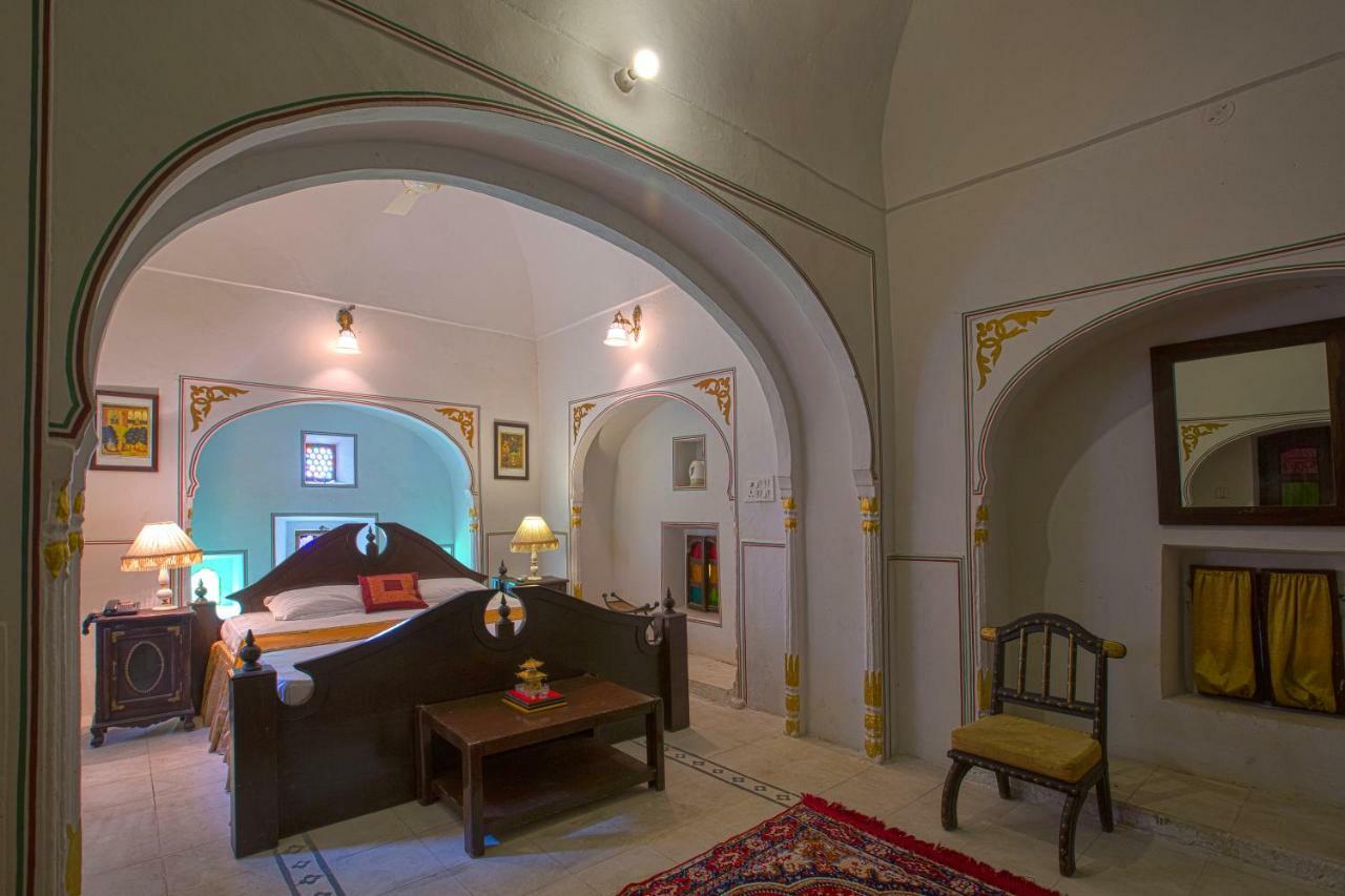 Castle Kalwar Hotel Pachar Buitenkant foto