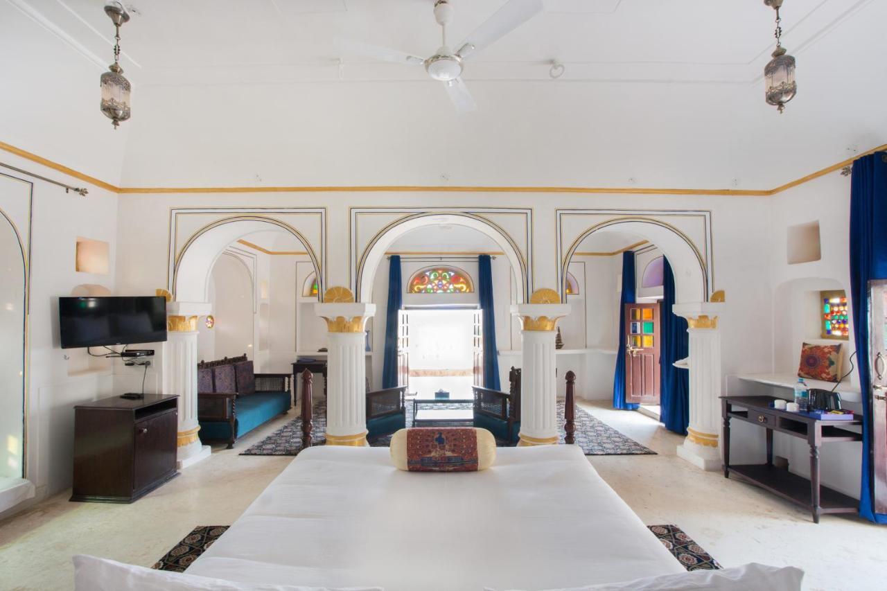 Castle Kalwar Hotel Pachar Buitenkant foto