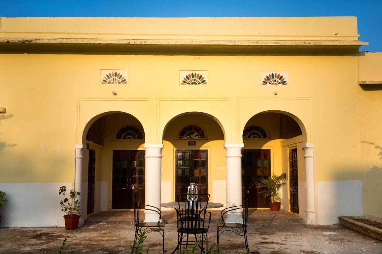 Castle Kalwar Hotel Pachar Buitenkant foto