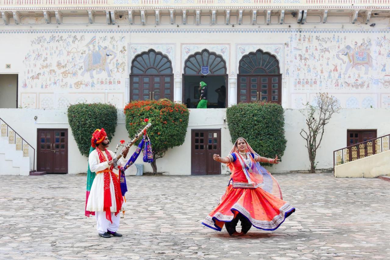 Castle Kalwar Hotel Pachar Buitenkant foto